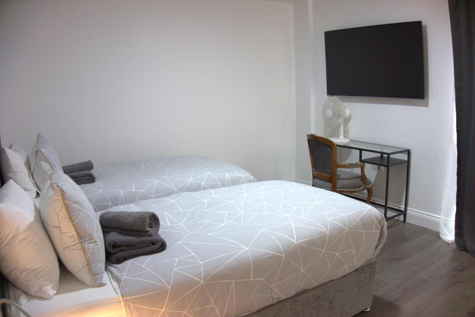 Abbey Point Hotel Wembley Екстер'єр фото