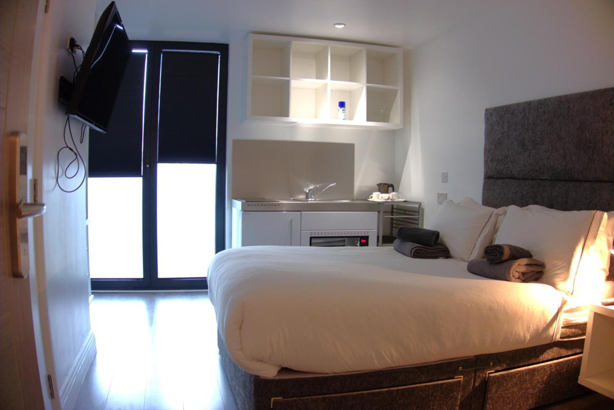 Abbey Point Hotel Wembley Екстер'єр фото
