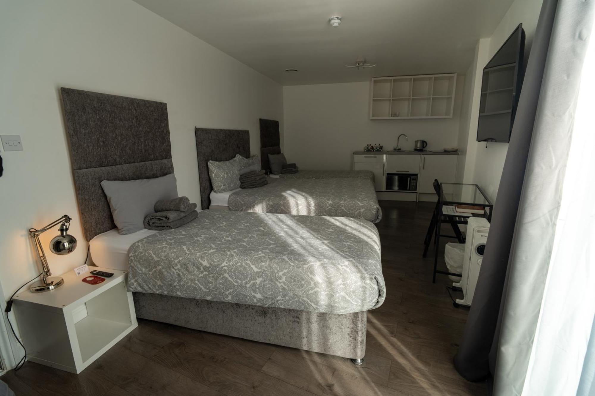 Abbey Point Hotel Wembley Екстер'єр фото