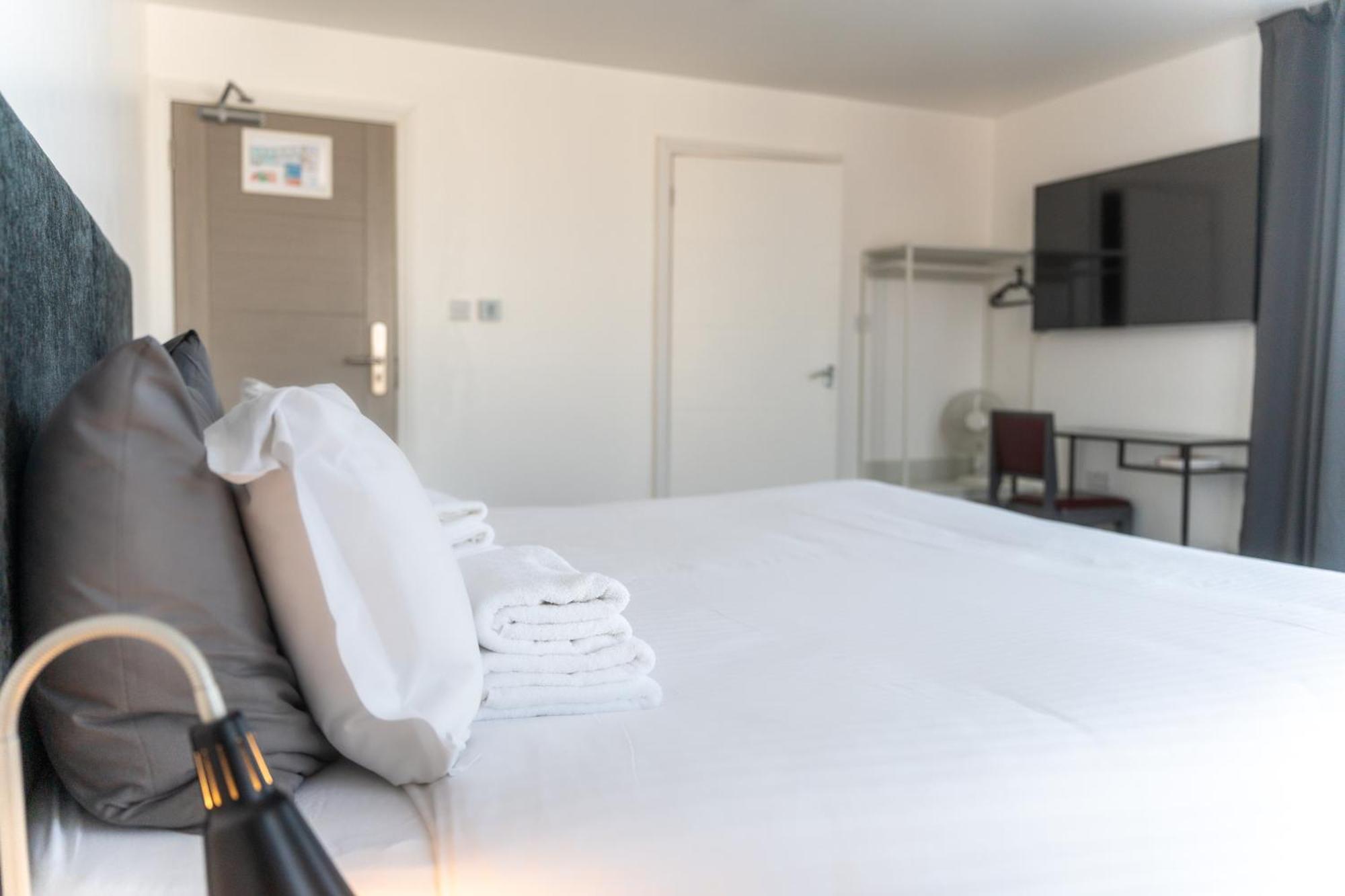 Abbey Point Hotel Wembley Екстер'єр фото