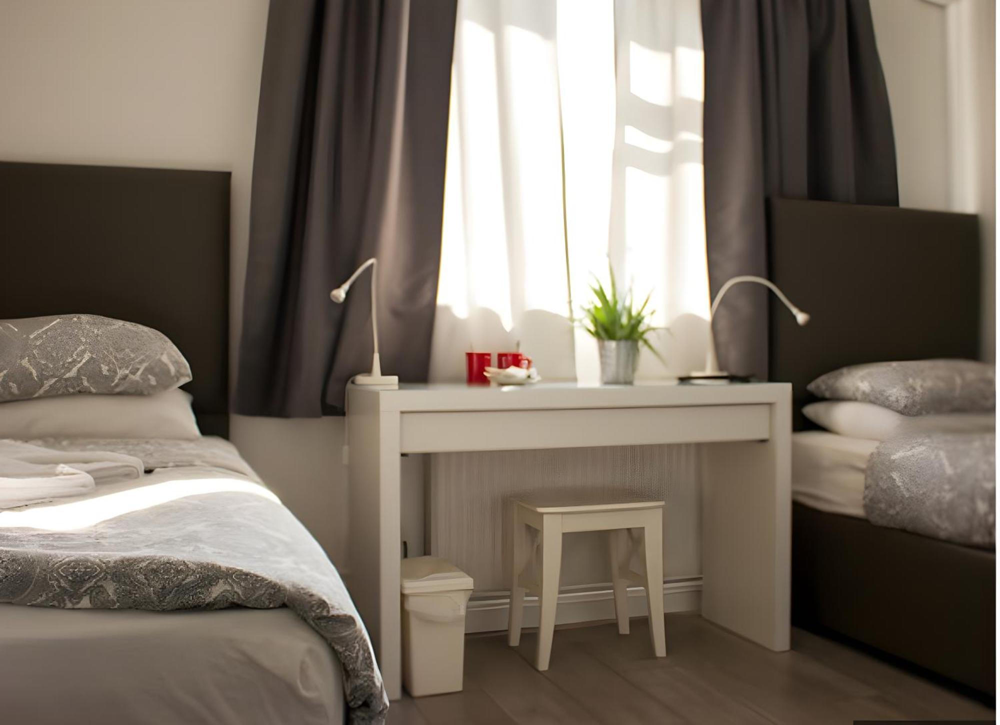 Abbey Point Hotel Wembley Екстер'єр фото